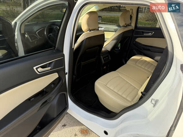 Белый Форд Эдж, объемом двигателя 2 л и пробегом 212 тыс. км за 14899 $, фото 13 на Automoto.ua