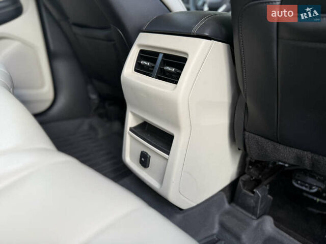 Білий Форд Едж, об'ємом двигуна 2 л та пробігом 163 тис. км за 20300 $, фото 24 на Automoto.ua