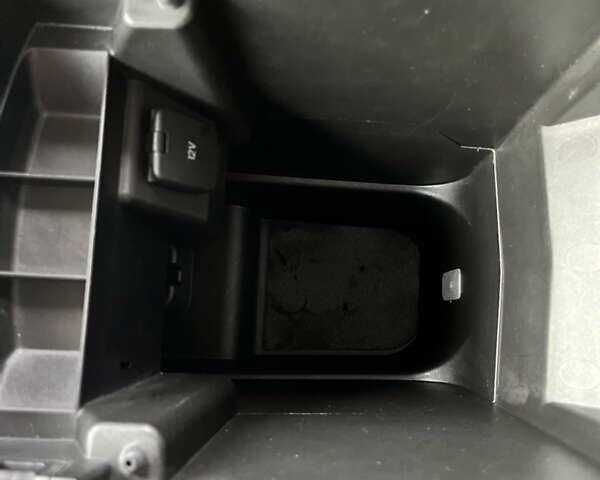 Білий Форд Едж, об'ємом двигуна 2.7 л та пробігом 207 тис. км за 16800 $, фото 48 на Automoto.ua