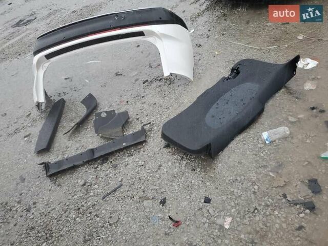 Білий Форд Едж, об'ємом двигуна 3.5 л та пробігом 114 тис. км за 3850 $, фото 1 на Automoto.ua