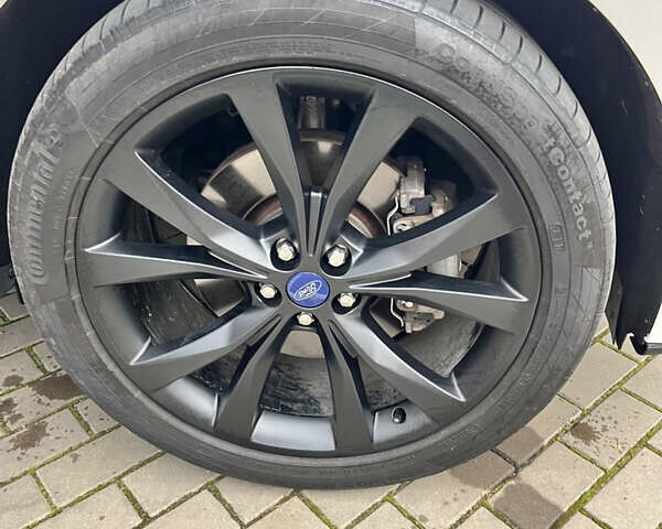 Білий Форд Едж, об'ємом двигуна 2.7 л та пробігом 207 тис. км за 16800 $, фото 4 на Automoto.ua