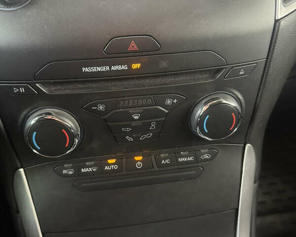 Білий Форд Едж, об'ємом двигуна 2 л та пробігом 81 тис. км за 14700 $, фото 15 на Automoto.ua