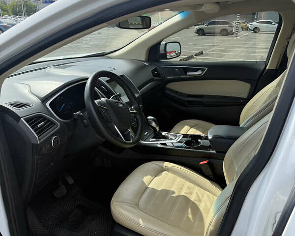 Белый Форд Эдж, объемом двигателя 2 л и пробегом 126 тыс. км за 15800 $, фото 8 на Automoto.ua