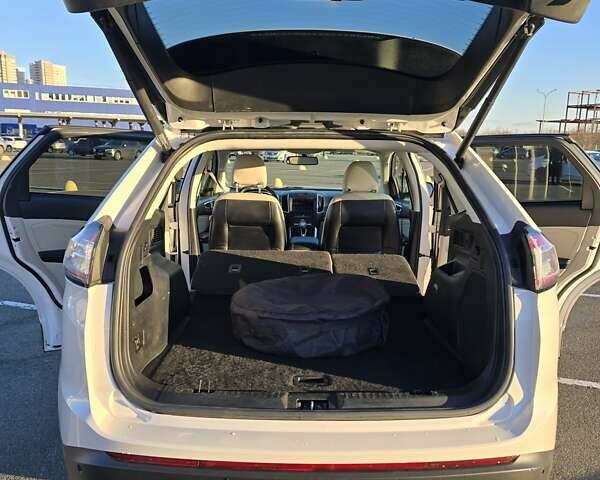 Білий Форд Едж, об'ємом двигуна 2 л та пробігом 170 тис. км за 17500 $, фото 11 на Automoto.ua