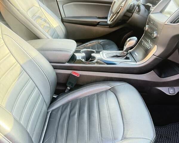 Белый Форд Эдж, объемом двигателя 2 л и пробегом 98 тыс. км за 16700 $, фото 25 на Automoto.ua