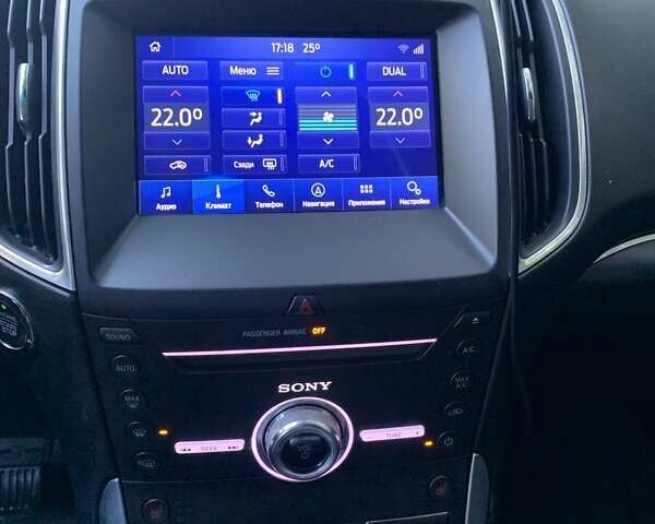 Белый Форд Эдж, объемом двигателя 2 л и пробегом 124 тыс. км за 19999 $, фото 4 на Automoto.ua