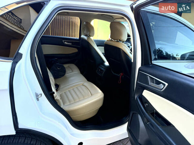 Белый Форд Эдж, объемом двигателя 2 л и пробегом 118 тыс. км за 17900 $, фото 10 на Automoto.ua