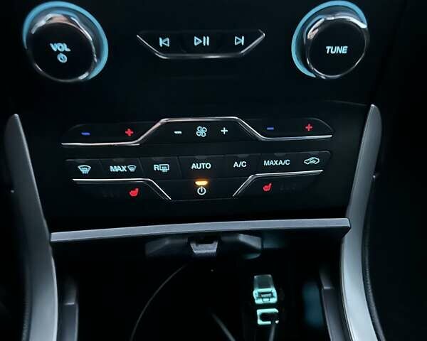 Белый Форд Эдж, объемом двигателя 2 л и пробегом 152 тыс. км за 20500 $, фото 35 на Automoto.ua