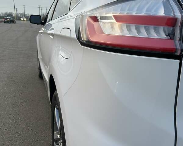 Белый Форд Эдж, объемом двигателя 2 л и пробегом 152 тыс. км за 20500 $, фото 17 на Automoto.ua