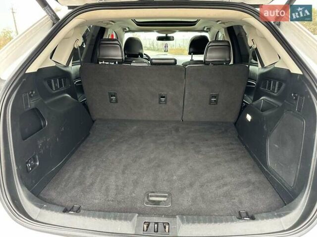 Белый Форд Эдж, объемом двигателя 3.5 л и пробегом 165 тыс. км за 19800 $, фото 4 на Automoto.ua