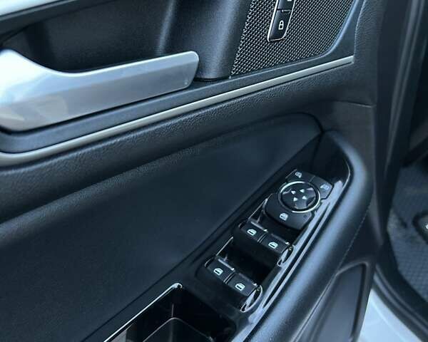 Белый Форд Эдж, объемом двигателя 2 л и пробегом 152 тыс. км за 20500 $, фото 61 на Automoto.ua