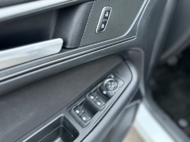 Белый Форд Эдж, объемом двигателя 2 л и пробегом 151 тыс. км за 14500 $, фото 21 на Automoto.ua