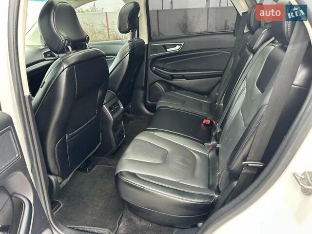 Белый Форд Эдж, объемом двигателя 3.5 л и пробегом 165 тыс. км за 19800 $, фото 5 на Automoto.ua