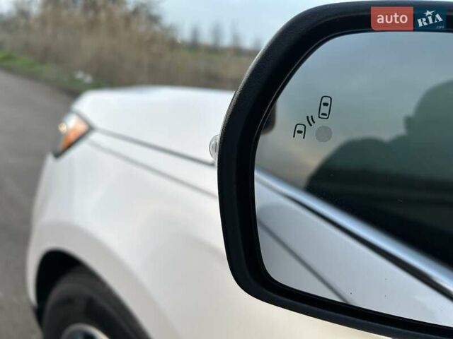 Белый Форд Эдж, объемом двигателя 2 л и пробегом 152 тыс. км за 20500 $, фото 60 на Automoto.ua