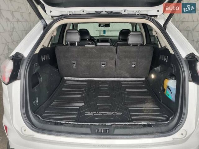 Белый Форд Эдж, объемом двигателя 2 л и пробегом 222 тыс. км за 16500 $, фото 11 на Automoto.ua