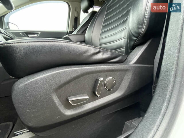 Белый Форд Эдж, объемом двигателя 2 л и пробегом 151 тыс. км за 17500 $, фото 24 на Automoto.ua