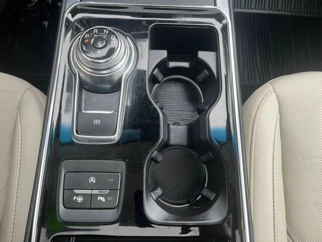 Білий Форд Едж, об'ємом двигуна 2 л та пробігом 31 тис. км за 11000 $, фото 9 на Automoto.ua