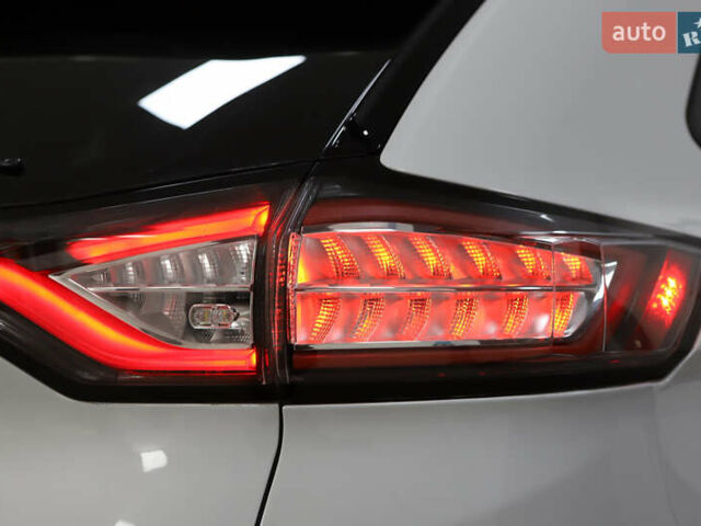 Белый Форд Эдж, объемом двигателя 2 л и пробегом 234 тыс. км за 13900 $, фото 52 на Automoto.ua