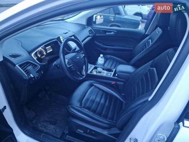 Білий Форд Едж, об'ємом двигуна 2 л та пробігом 88 тис. км за 20000 $, фото 4 на Automoto.ua