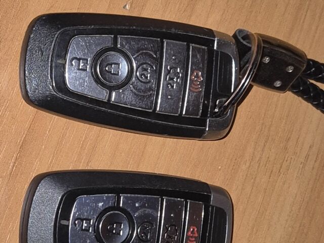 Білий Форд Едж, об'ємом двигуна 2 л та пробігом 113 тис. км за 18500 $, фото 1 на Automoto.ua