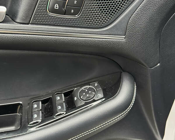 Білий Форд Едж, об'ємом двигуна 2.7 л та пробігом 71 тис. км за 24999 $, фото 15 на Automoto.ua