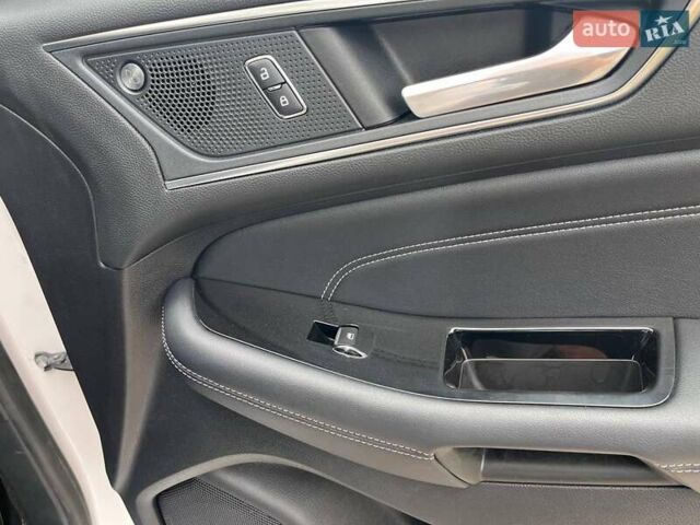 Белый Форд Эдж, объемом двигателя 2 л и пробегом 39 тыс. км за 19950 $, фото 20 на Automoto.ua