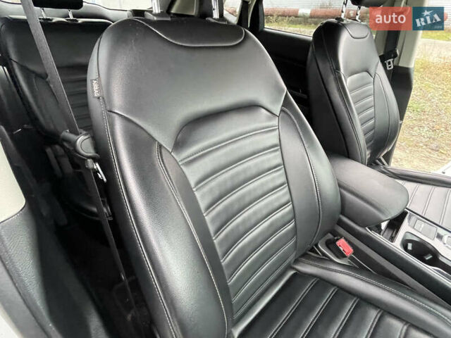 Белый Форд Эдж, объемом двигателя 2 л и пробегом 151 тыс. км за 17500 $, фото 16 на Automoto.ua