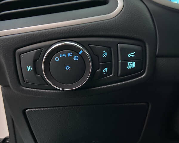 Білий Форд Едж, об'ємом двигуна 2 л та пробігом 88 тис. км за 20500 $, фото 28 на Automoto.ua