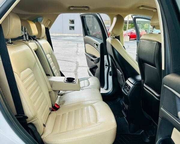 Белый Форд Эдж, объемом двигателя 2 л и пробегом 42 тыс. км за 4600 $, фото 10 на Automoto.ua