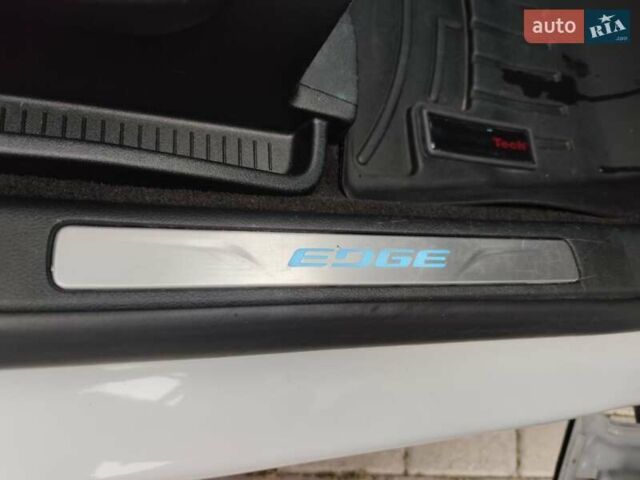 Білий Форд Едж, об'ємом двигуна 2 л та пробігом 91 тис. км за 22000 $, фото 27 на Automoto.ua