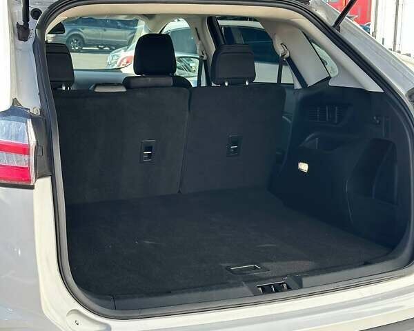 Белый Форд Эдж, объемом двигателя 2 л и пробегом 103 тыс. км за 17500 $, фото 46 на Automoto.ua