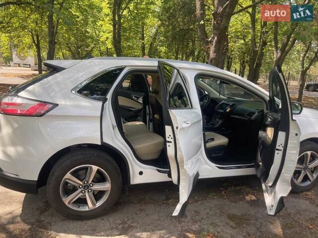 Белый Форд Эдж, объемом двигателя 2 л и пробегом 46 тыс. км за 22500 $, фото 12 на Automoto.ua