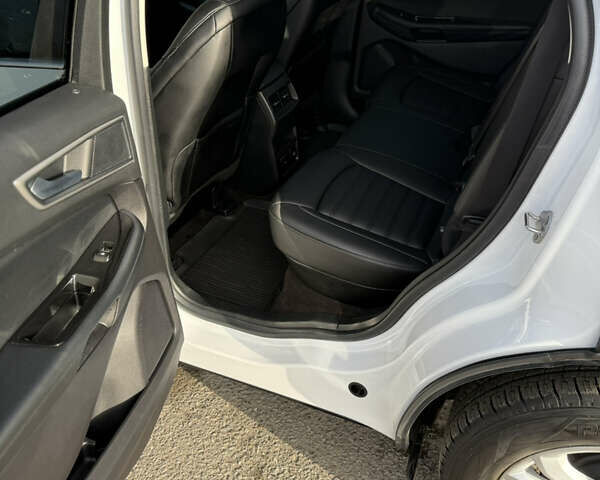 Білий Форд Едж, об'ємом двигуна 2 л та пробігом 93 тис. км за 18900 $, фото 14 на Automoto.ua