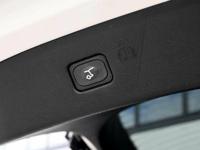 Белый Форд Эдж, объемом двигателя 0 л и пробегом 83 тыс. км за 13800 $, фото 12 на Automoto.ua