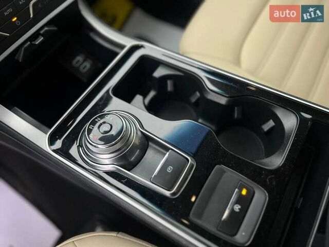 Белый Форд Эдж, объемом двигателя 2 л и пробегом 131 тыс. км за 21000 $, фото 18 на Automoto.ua