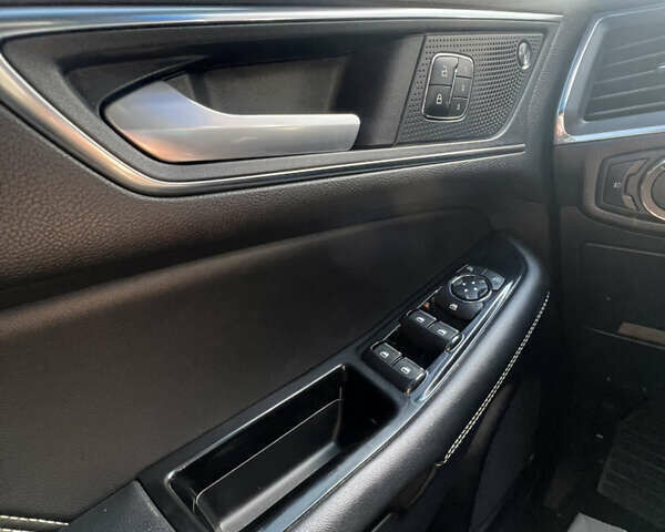 Форд Эдж 2020 в Луцке на Automoto.ua Белый Форд Эдж, объемом двигателя 2.7 л и пробегом 73 тыс. км за 22250 $, фото 15 на Automoto.ua