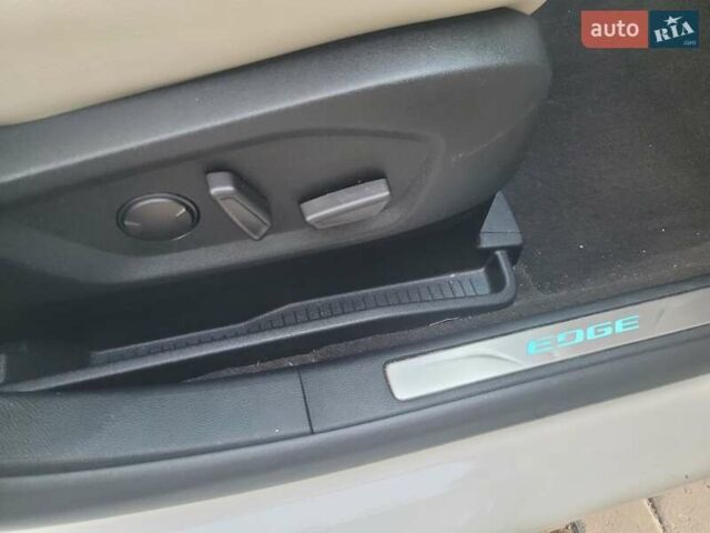 Белый Форд Эдж, объемом двигателя 2 л и пробегом 155 тыс. км за 21700 $, фото 39 на Automoto.ua