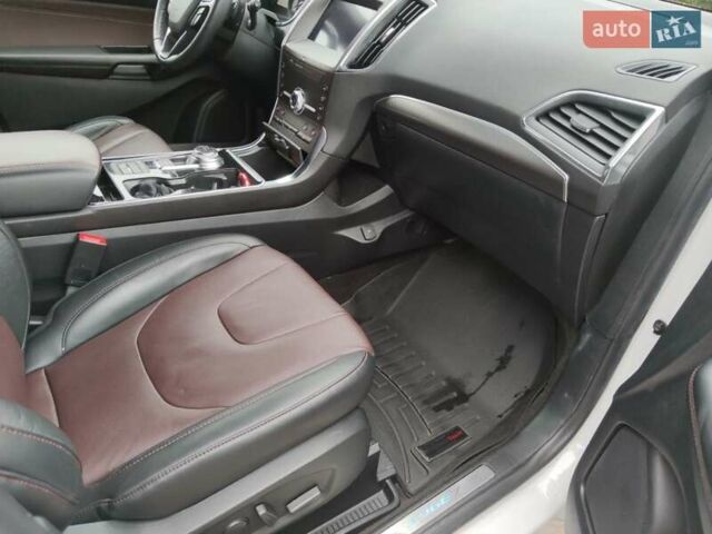 Білий Форд Едж, об'ємом двигуна 2 л та пробігом 91 тис. км за 22000 $, фото 16 на Automoto.ua