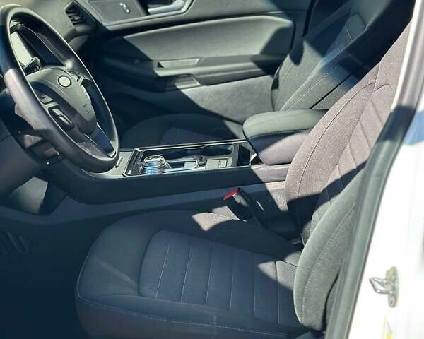 Білий Форд Едж, об'ємом двигуна 2 л та пробігом 103 тис. км за 18200 $, фото 30 на Automoto.ua