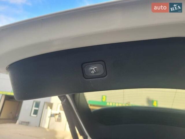 Белый Форд Эдж, объемом двигателя 2 л и пробегом 155 тыс. км за 21700 $, фото 18 на Automoto.ua