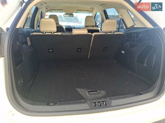 Белый Форд Эдж, объемом двигателя 2 л и пробегом 120 тыс. км за 15950 $, фото 14 на Automoto.ua