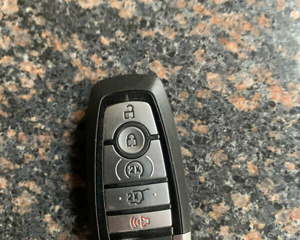 Белый Форд Эдж, объемом двигателя 2 л и пробегом 73 тыс. км за 19950 $, фото 31 на Automoto.ua