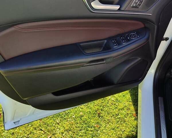 Белый Форд Эдж, объемом двигателя 2 л и пробегом 74 тыс. км за 19950 $, фото 13 на Automoto.ua