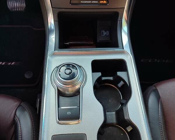 Белый Форд Эдж, объемом двигателя 2 л и пробегом 74 тыс. км за 19950 $, фото 12 на Automoto.ua