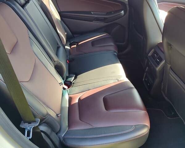 Белый Форд Эдж, объемом двигателя 2 л и пробегом 74 тыс. км за 19950 $, фото 18 на Automoto.ua