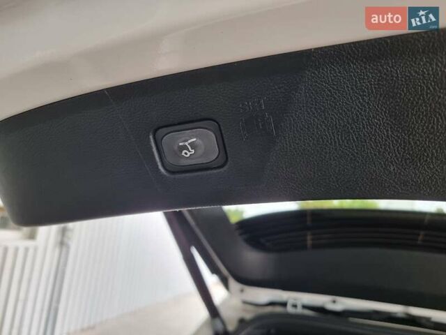 Белый Форд Эдж, объемом двигателя 2 л и пробегом 89 тыс. км за 23500 $, фото 33 на Automoto.ua