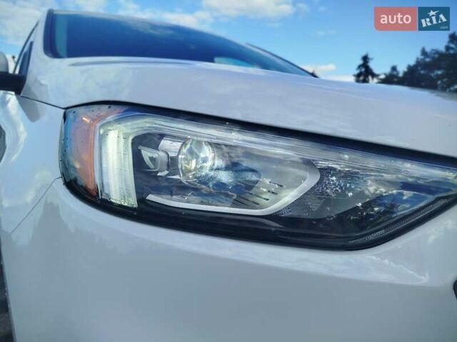 Белый Форд Эдж, объемом двигателя 2 л и пробегом 123 тыс. км за 19900 $, фото 12 на Automoto.ua