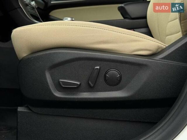 Білий Форд Едж, об'ємом двигуна 2 л та пробігом 117 тис. км за 19799 $, фото 21 на Automoto.ua