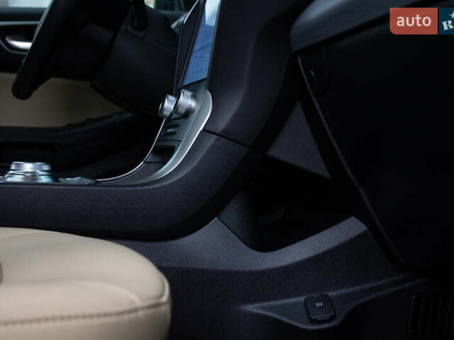 Білий Форд Едж, об'ємом двигуна 2 л та пробігом 39 тис. км за 24200 $, фото 19 на Automoto.ua