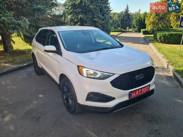 Білий Форд Едж, об'ємом двигуна 2 л та пробігом 92 тис. км за 18499 $, фото 1 на Automoto.ua